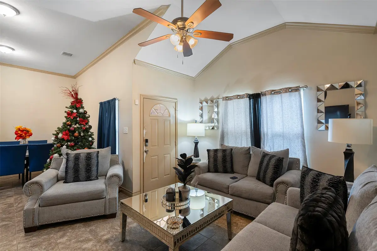 1541 3rd St, Hempstead, TX 77445 - Image #1