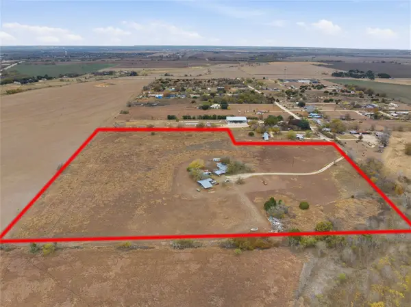 498 Greenhouse Road, Martindale, TX 78655