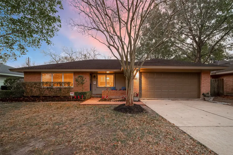 5323 Briarbend Drive, Houston, TX 77096 - Image #2