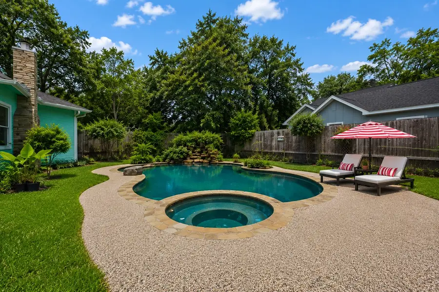 302 11th Avenue N, Texas City, TX 77590 - #2