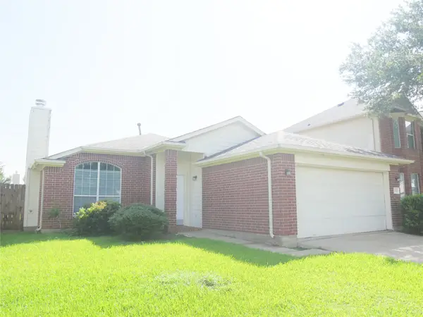 2311 Flint Brook Court, Fresno, TX 77545