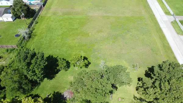 00 Delesandri, Kemah, TX 77565