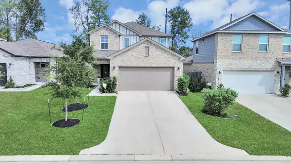 215 Intrepid Trail, Magnolia, TX 77354