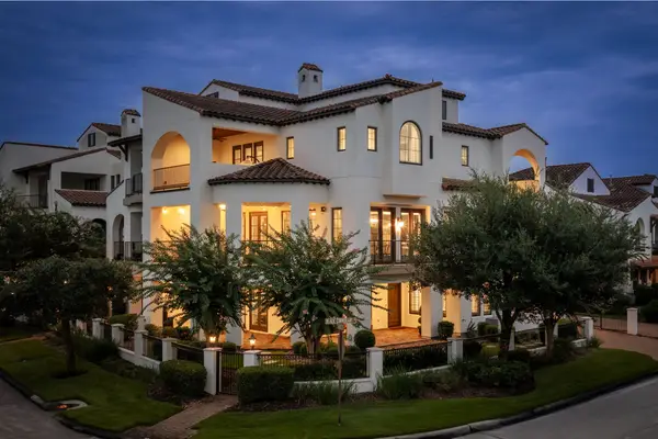 75 Lakeside Cove, The Woodlands, TX 77380