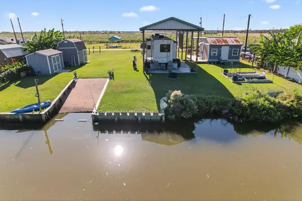 83 County Road 299, Bay City, TX 77414