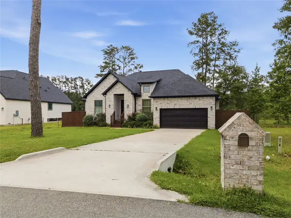 1002 Four Fountains Street, New Caney, TX 77357