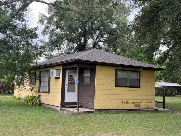 502 N Liberty Street, El Campo, TX 77437