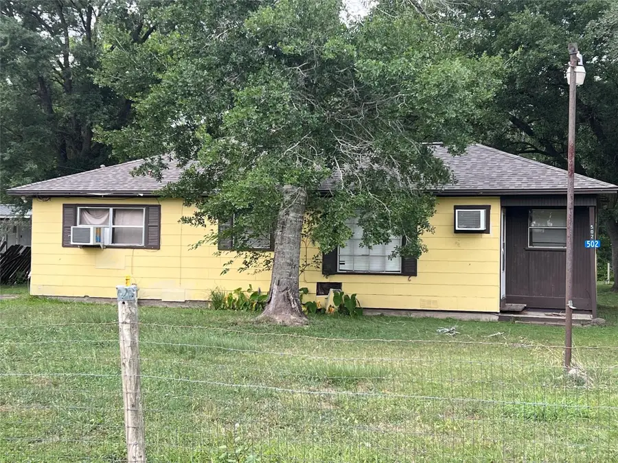 502 N Liberty Street, El Campo, TX 77437 - #2