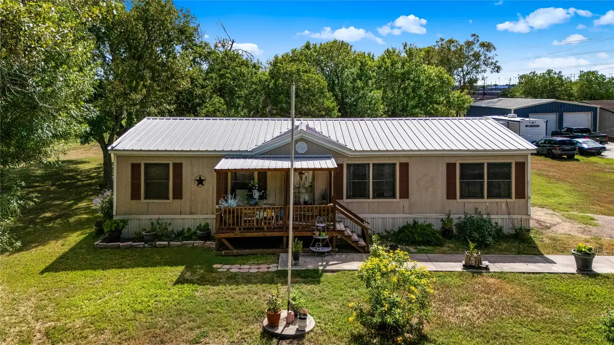 410 Nelson Avenue, Victoria, TX 77901 - #1
