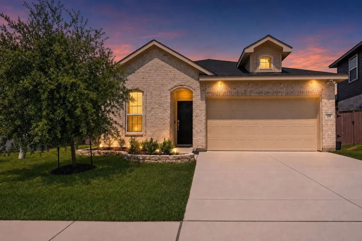 214 Water Grass Trail, Clute, TX 77531 - #1
