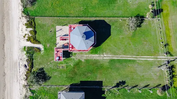 1508 Highway 87, Gilchrist, TX 77617