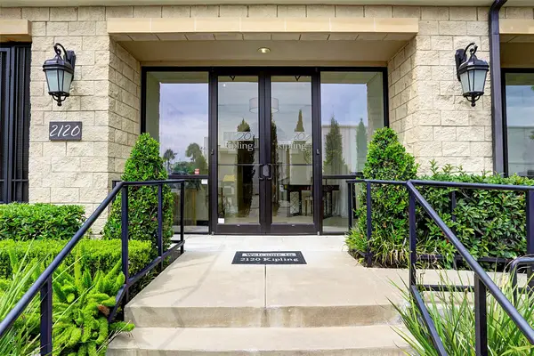 2120 Kipling Street #209, Houston, TX 77098