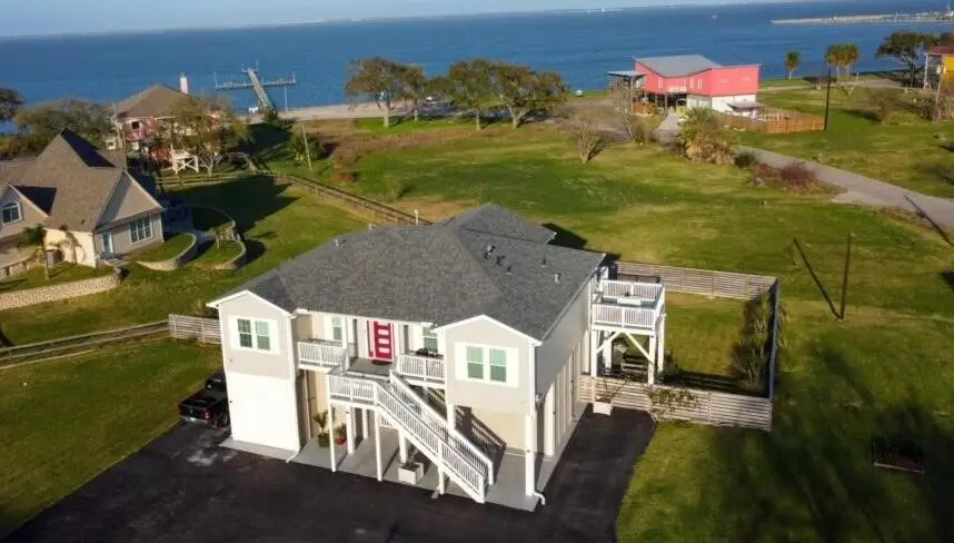 4 Shore Acres Circle, Shoreacres, TX 77571 - #1