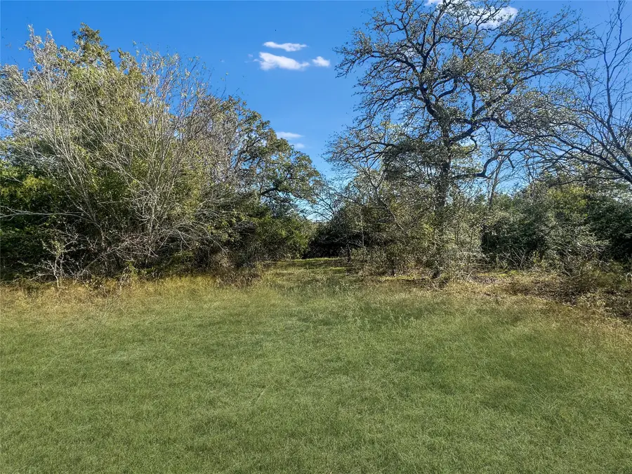 2845 Boehnke Road, Muldoon, TX 78949 - Image #3