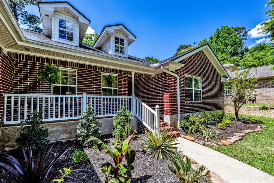 1916 Greentree Drive, Huntsville, TX 77340 - #2