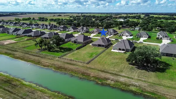 6803 Nichols Landing, Needville, TX 77461