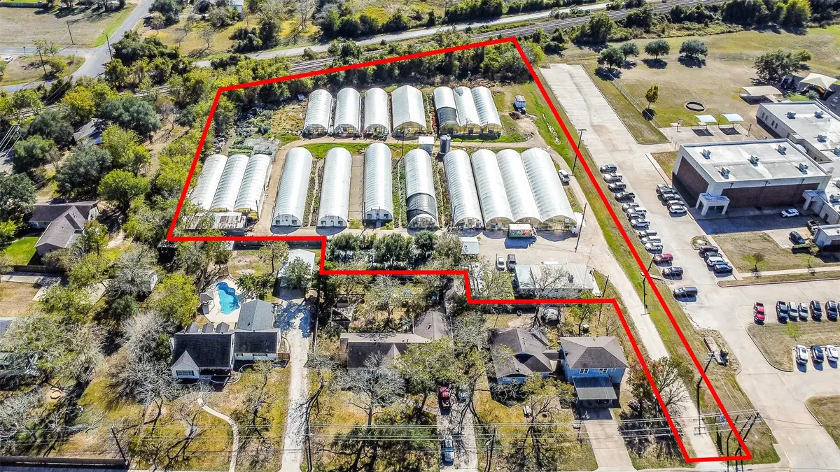 511 W Main Street, Weimar, TX 78962 - #1