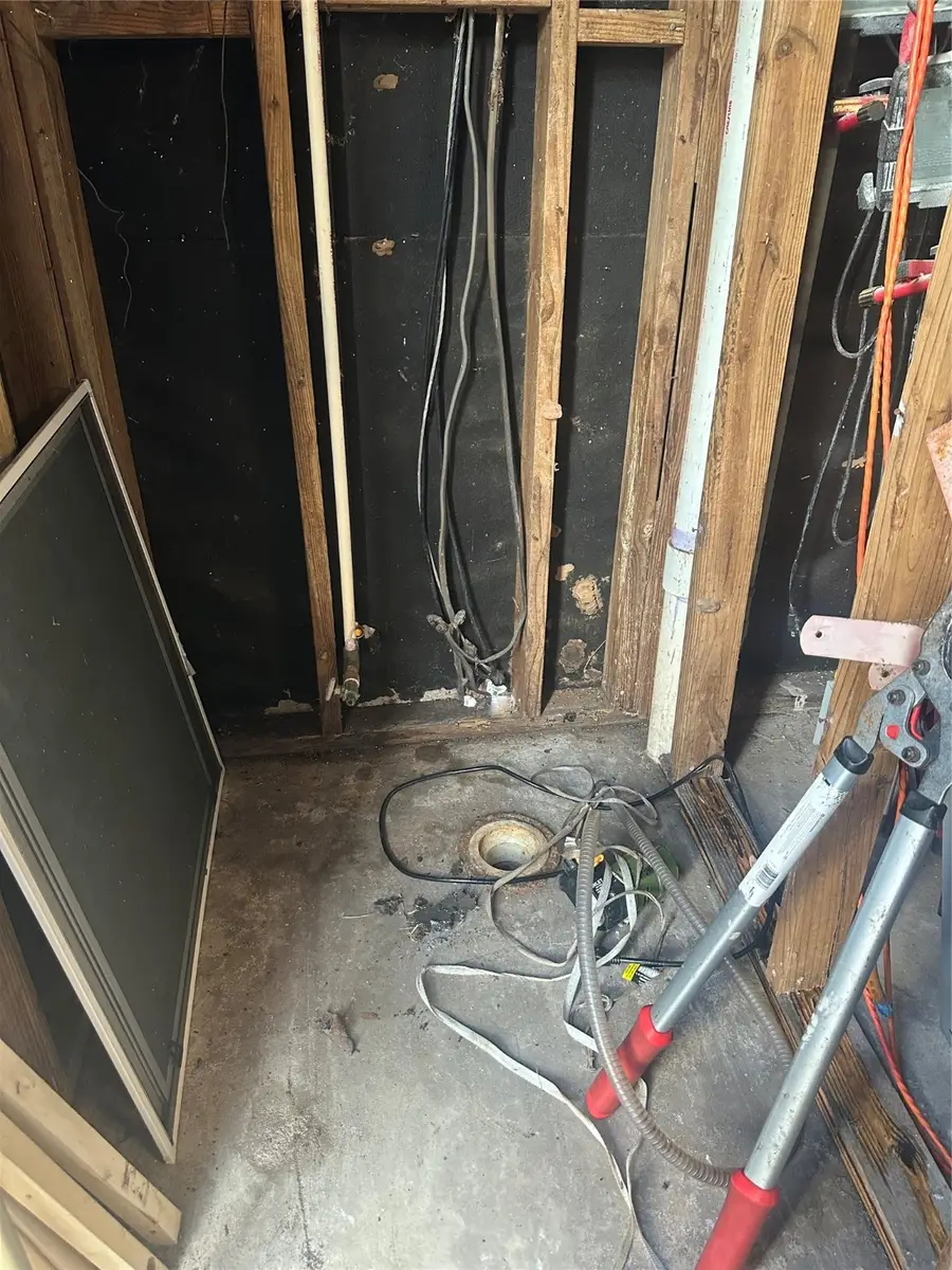 132 Otter Trail, Lake Jackson, TX 77566 - Image #3