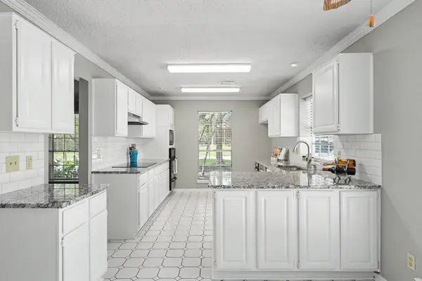80 Eagle Rock Circle, The Woodlands, TX 77381