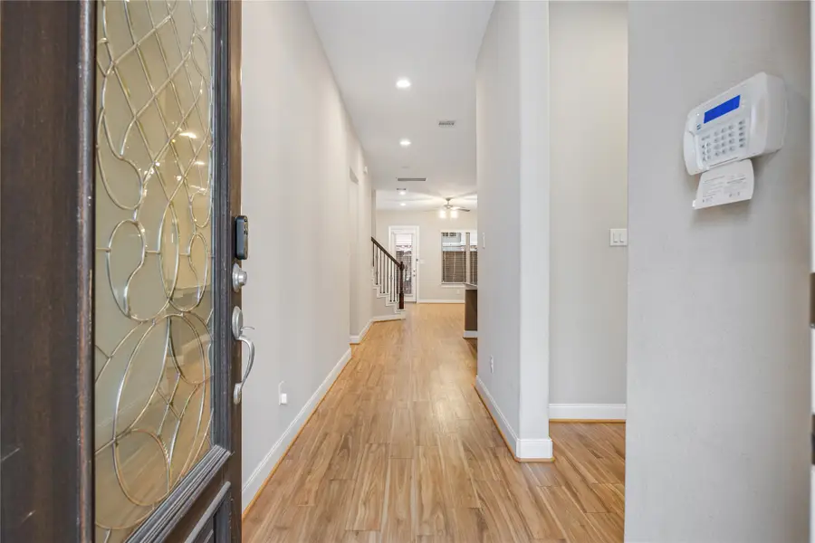 10408 Quiet Courtyard Road, Houston, TX 77043 - Image #2