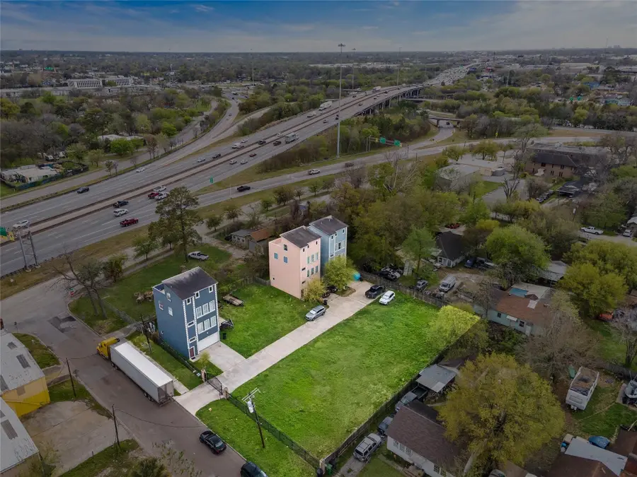 0 Eichwurzel Lot 8 Lane, Houston, TX 77009 - #3