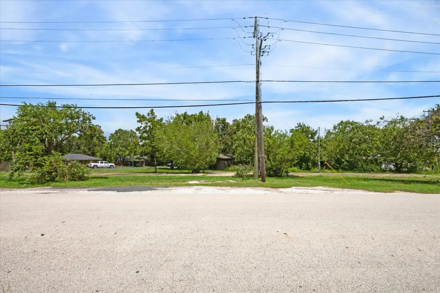408 N Oak Street, Texas City, TX 77591 - Image #3