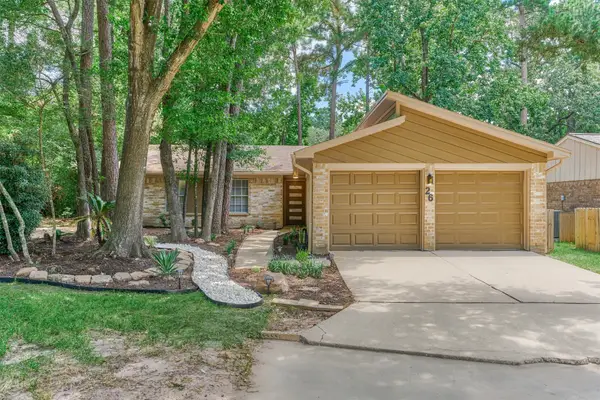 26 W Broken Oak Court, The Woodlands, TX 77381