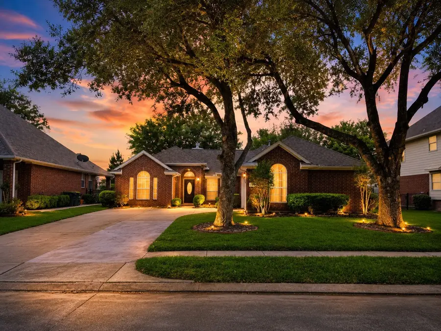 4018 Crystal Lake Circle N, Pearland, TX 77584 - #3