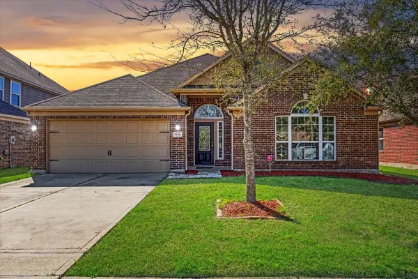 5446 Seabird Street, Baytown, TX 77521