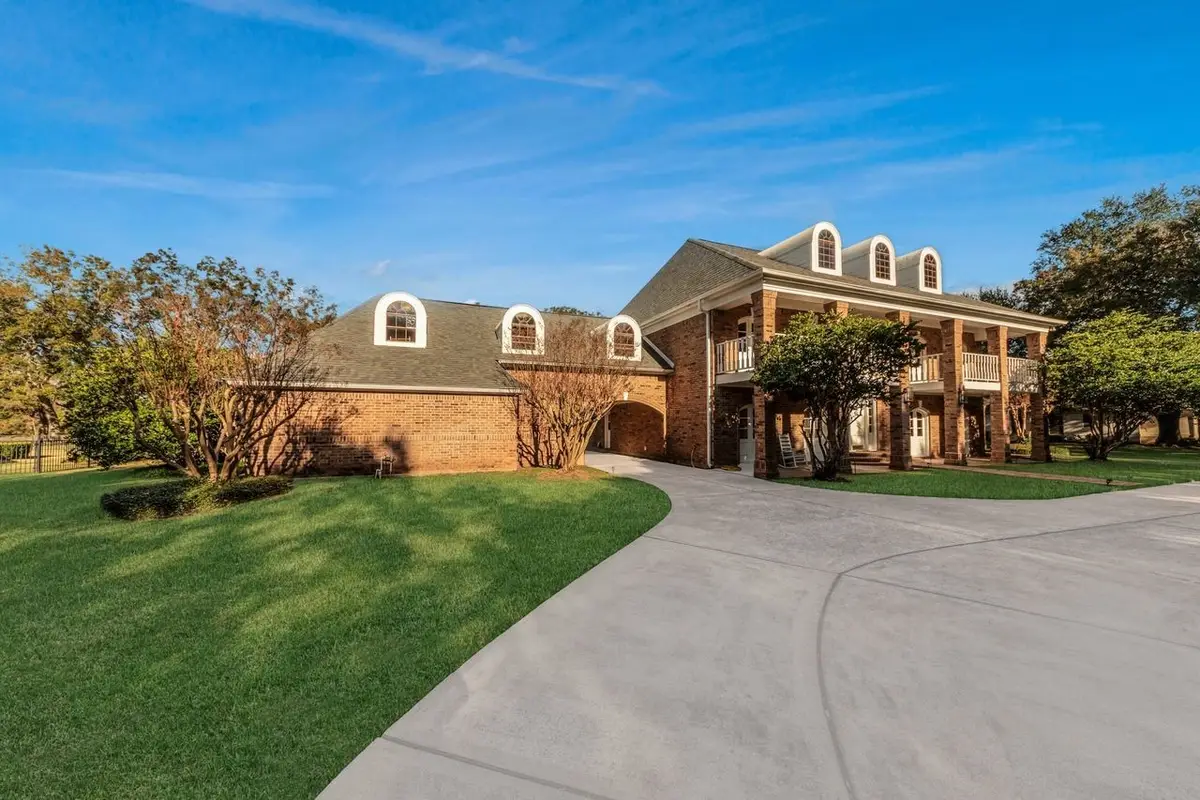 4010 Brynmawr Drive, Richmond, TX 77406 - Image #1