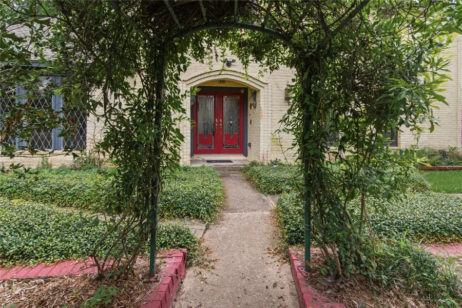 319 S Rivershire Drive, Conroe, TX 77304 - #2