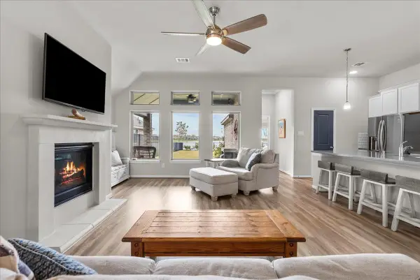 2417 Arbor Edge Crossing, Texas City, TX 77568