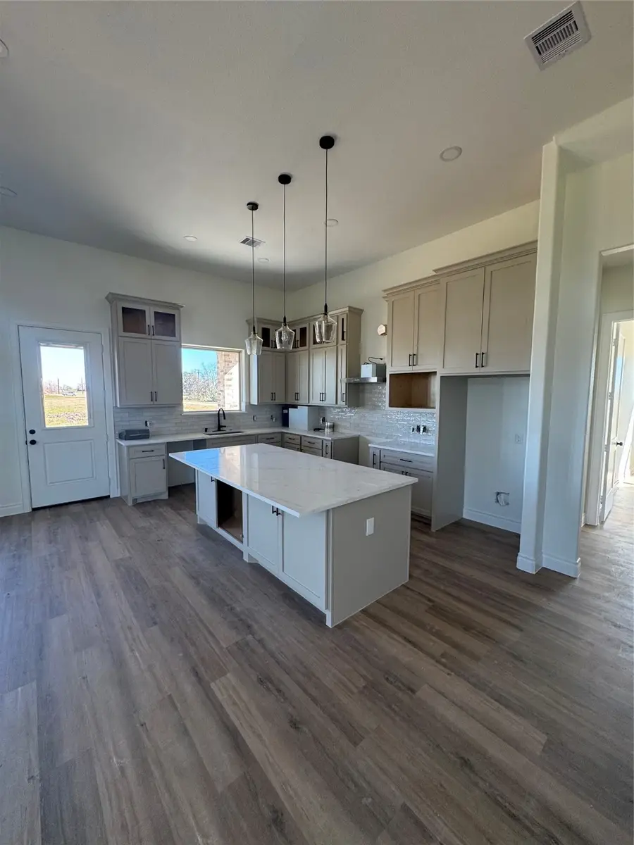 749 Wagon Wheel Trail, Angleton, TX 77515 - #2