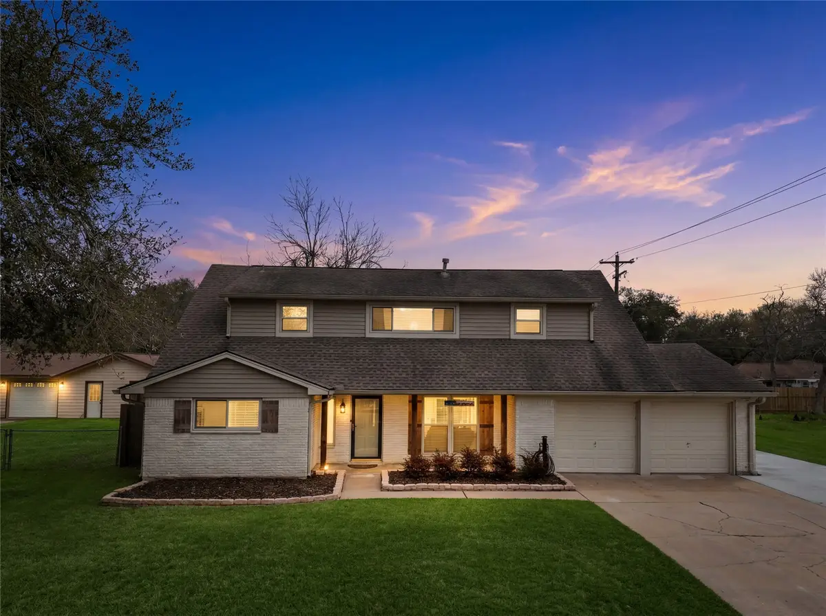 301 Mimosa Drive, Hitchcock, TX 77563 - #1