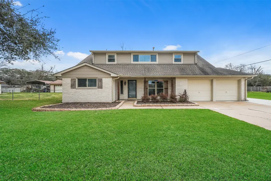 301 Mimosa Drive, Hitchcock, TX 77563 - #2