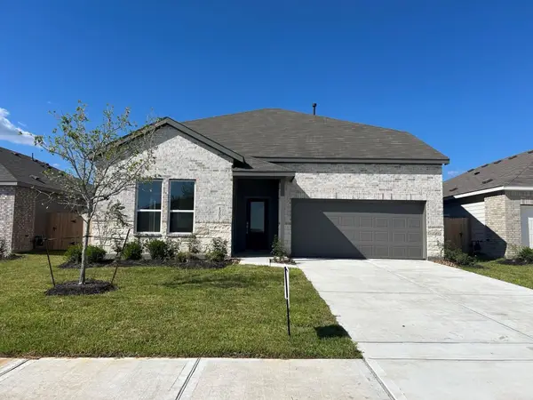 5422 Peacock Bass Drive, Baytown, TX 77521