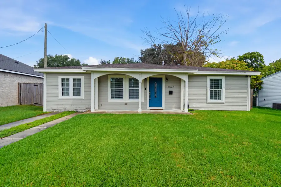 1534 3rd Avenue N, Texas City, TX 77590 - #2