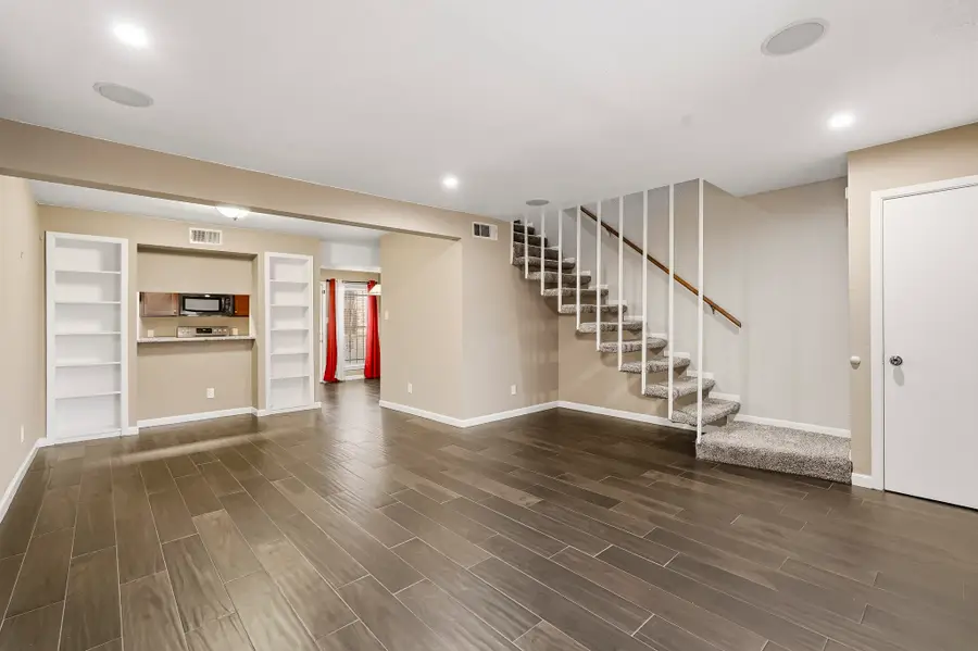 6111 Beverly Hill Street #28, Houston, TX 77057 - #2