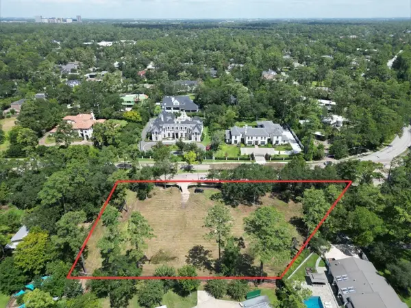 11439 Memorial Drive, Houston, TX 77024