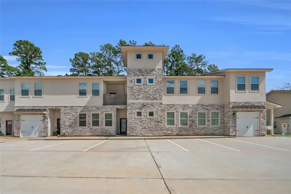 504 Nursery #2210, The Woodlands, TX 77380