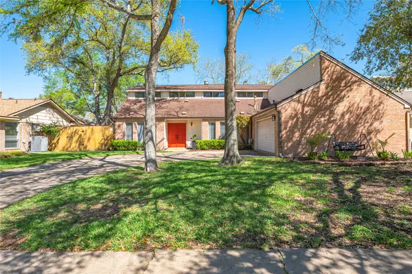 16419 Laurelfield Drive, Houston, TX 77059