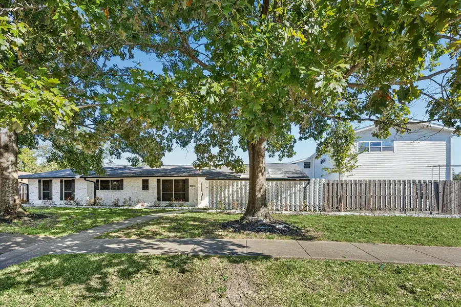 5302 Saxon Drive, Houston, TX 77092 - Image #3