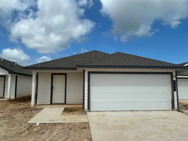 113 Mullins Drive, Rockdale, TX 76567
