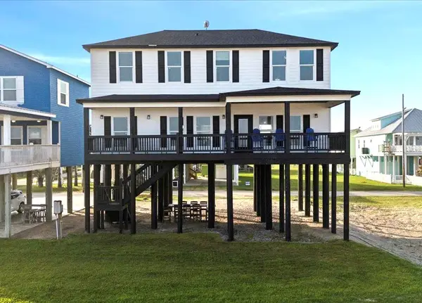 1326 Emerald Drive, Crystal Beach, TX 77650
