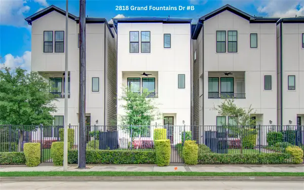 2818 Grand Fountains Drive #B, Houston, TX 77054