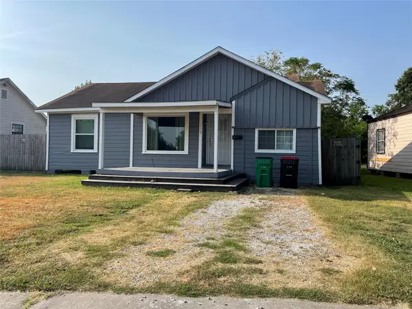119 E Cleveland Street, Baytown, TX 77520