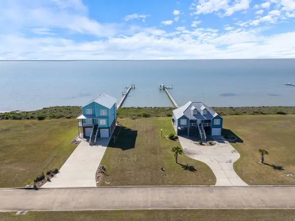 3129 Bay Ridge Drive, Palacios, TX 77465