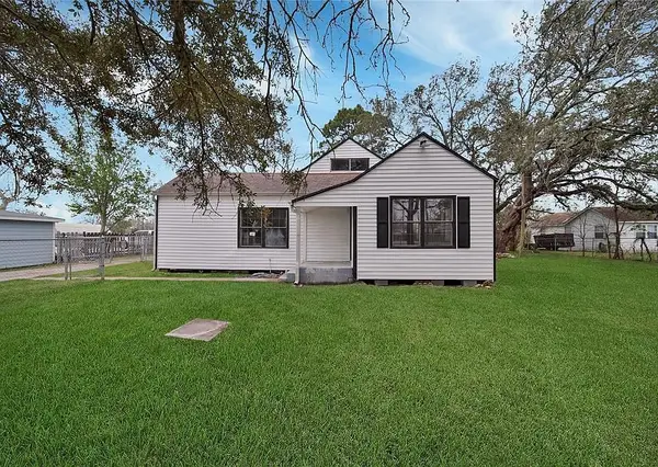 1623 Main Street, La Marque, TX 77568