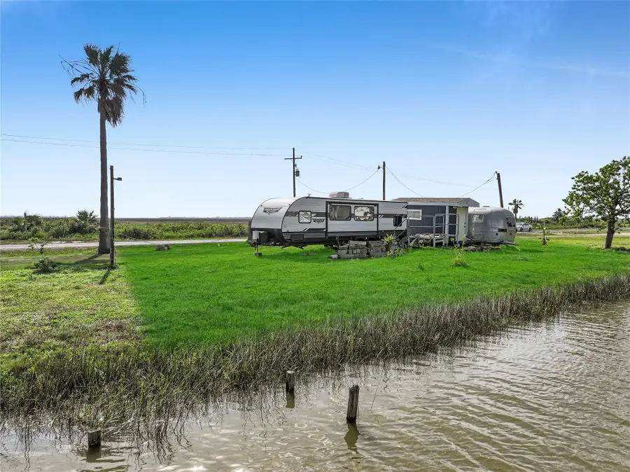 1214 N Tinkle Lane, Crystal Beach, TX 77650 - #3