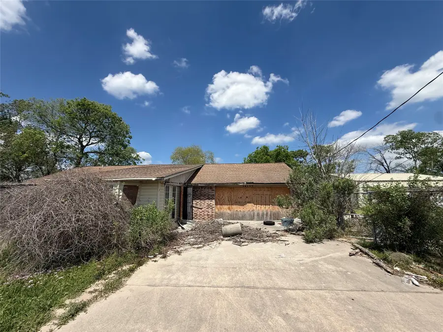 16127 Long Road, Houston, TX 77044 - #2